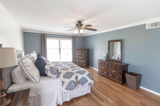 2500 BLUFF BLVD, Columbia, MO 65201