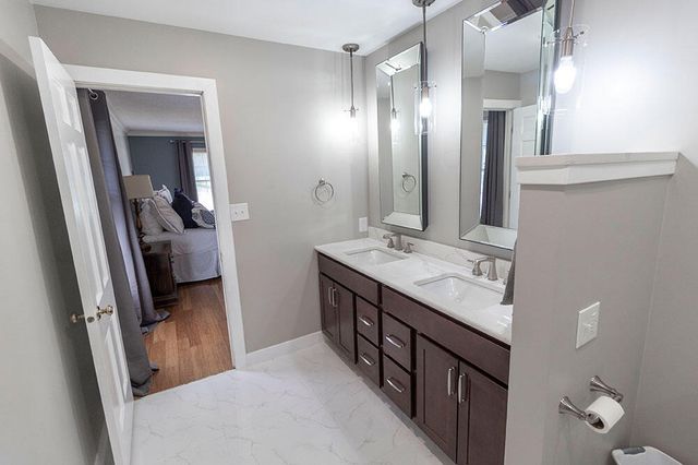 2500 BLUFF BLVD, Columbia, MO 65201