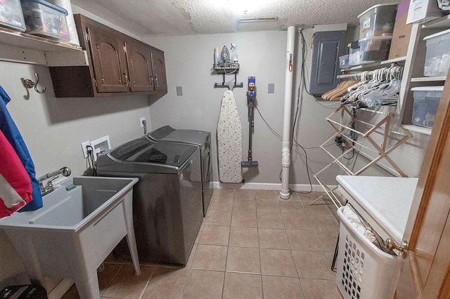 2500 BLUFF BLVD, Columbia, MO 65201