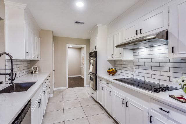 1621 Westlake Drive, Plano, TX 75075