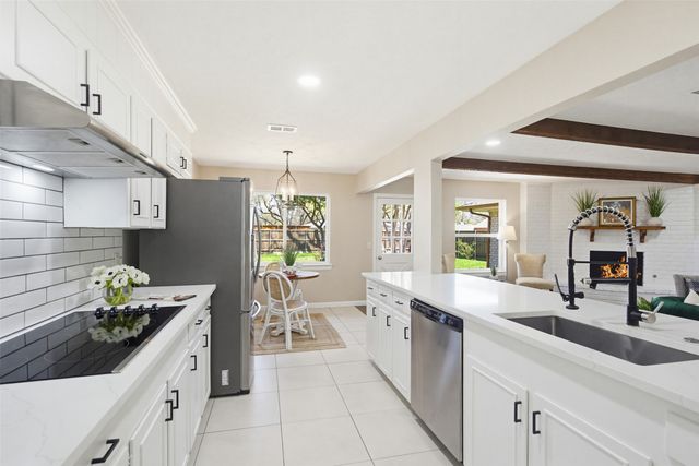 1621 Westlake Drive, Plano, TX 75075