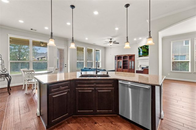 6407 Sunstone Falls Lane, Katy, TX 77493