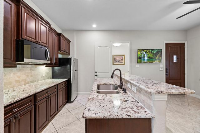 6407 Sunstone Falls Lane, Katy, TX 77493