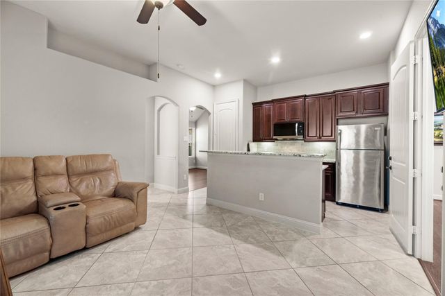 6407 Sunstone Falls Lane, Katy, TX 77493