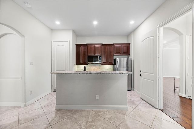 6407 Sunstone Falls Lane, Katy, TX 77493