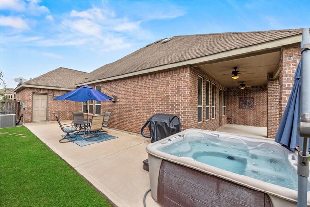 6407 Sunstone Falls Lane, Katy, TX 77493