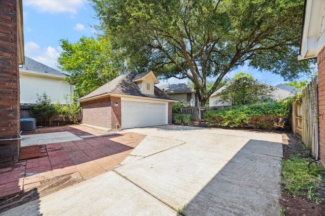 2331 Bent River Drive, Sugar Land, TX 77479