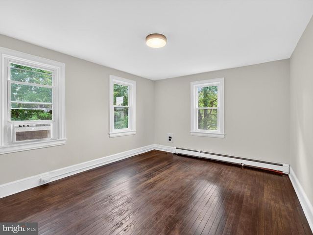 1000 CLEMENTS BRIDGE RD, Barrington, NJ 08007