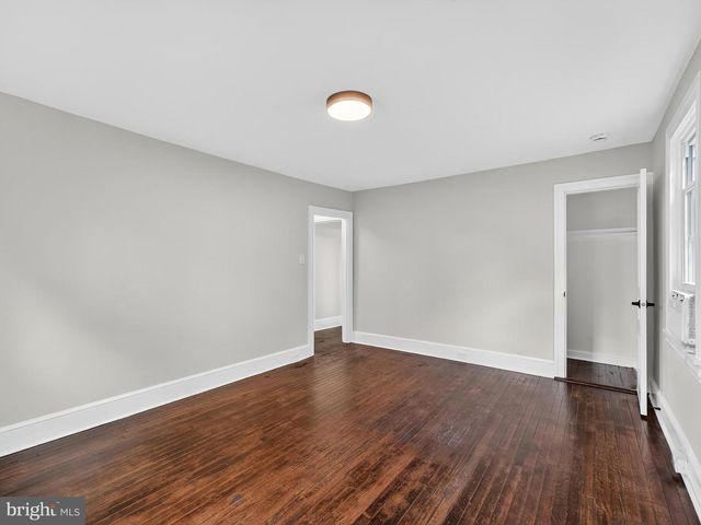 1000 CLEMENTS BRIDGE RD, Barrington, NJ 08007