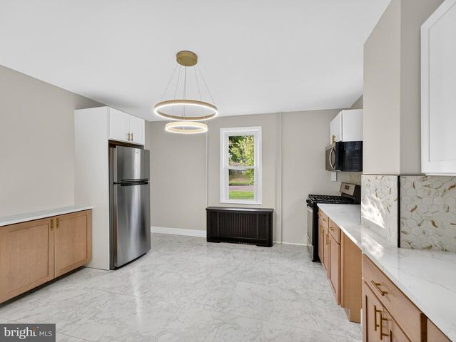 1000 CLEMENTS BRIDGE RD, Barrington, NJ 08007
