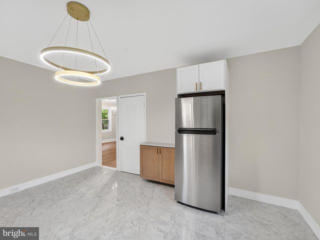 1000 CLEMENTS BRIDGE RD, Barrington, NJ 08007