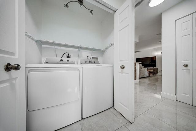500 Scotia Drive 302, Hypoluxo, FL 33462