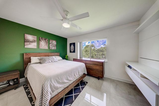 500 Scotia Drive 302, Hypoluxo, FL 33462