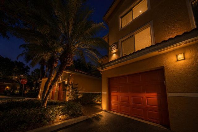 500 Scotia Drive 302, Hypoluxo, FL 33462