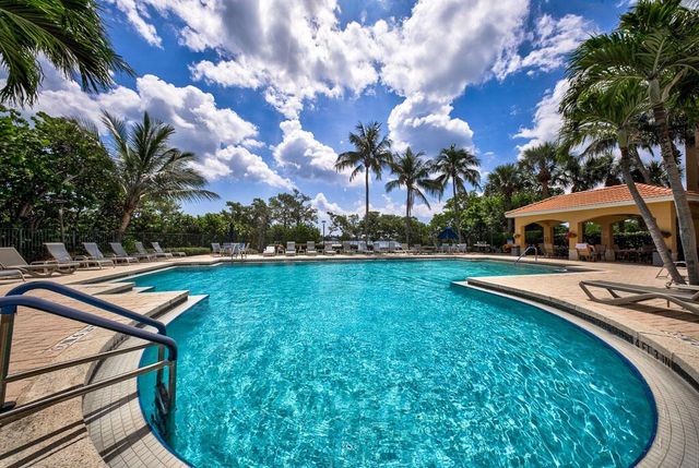 500 Scotia Drive 302, Hypoluxo, FL 33462