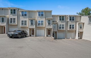 25 Deerwood Lane 8, Waterbury, CT 06704