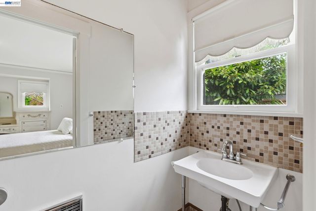 770 Grove Way, Hayward, CA 94541