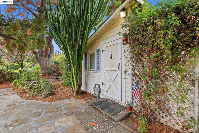 770 Grove Way, Hayward, CA 94541
