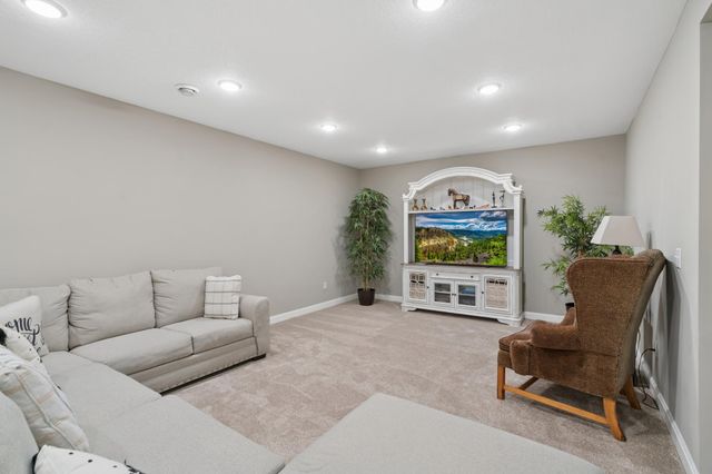 1248 Oak Tree Court, Carver, MN 55315