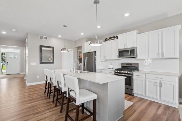 1248 Oak Tree Court, Carver, MN 55315
