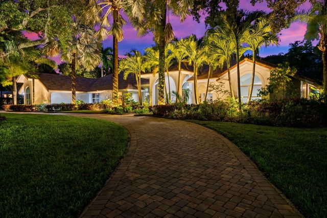 17888 Fieldbrook Circle W, Boca Raton, FL 33496