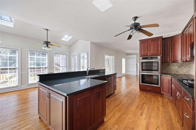 1701 Kenbrook Court, Acworth, GA 30101