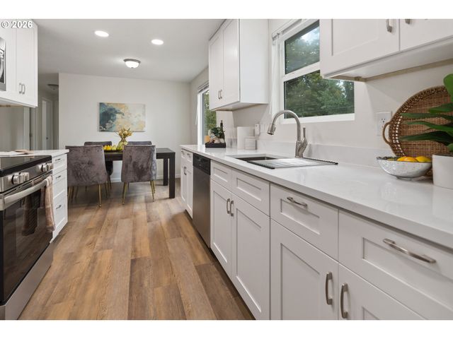 297 Se ARLENE Ave, Salem, OR 97302