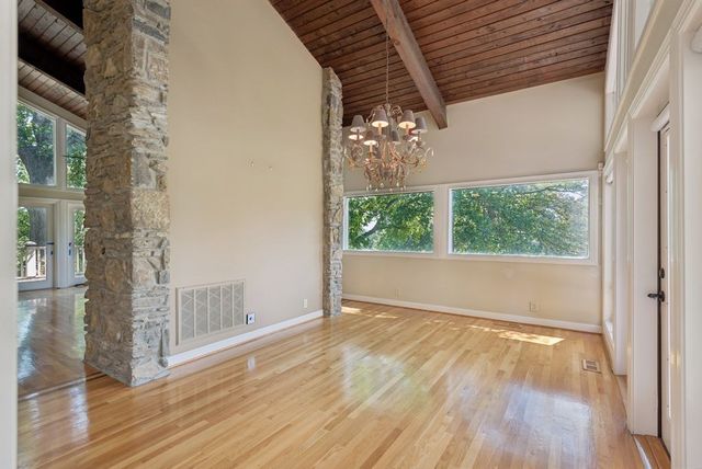 179 Clifftop Dr, Hendersonville, TN 37075