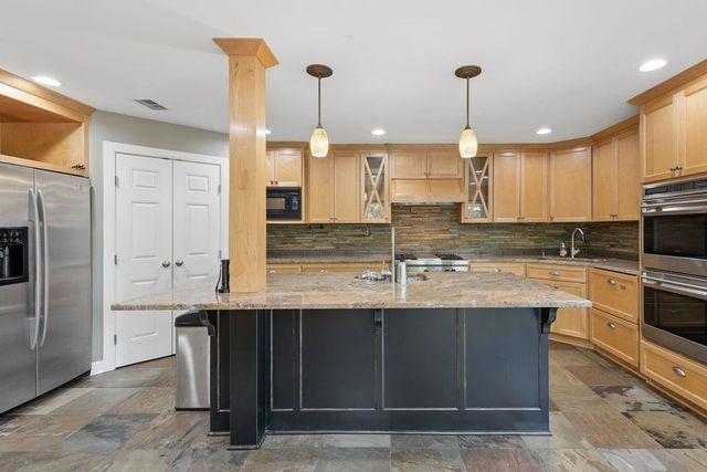 179 Clifftop Dr, Hendersonville, TN 37075