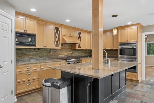 179 Clifftop Dr, Hendersonville, TN 37075
