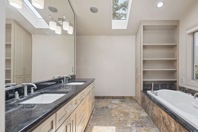 179 Clifftop Dr, Hendersonville, TN 37075