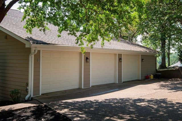 179 Clifftop Dr, Hendersonville, TN 37075