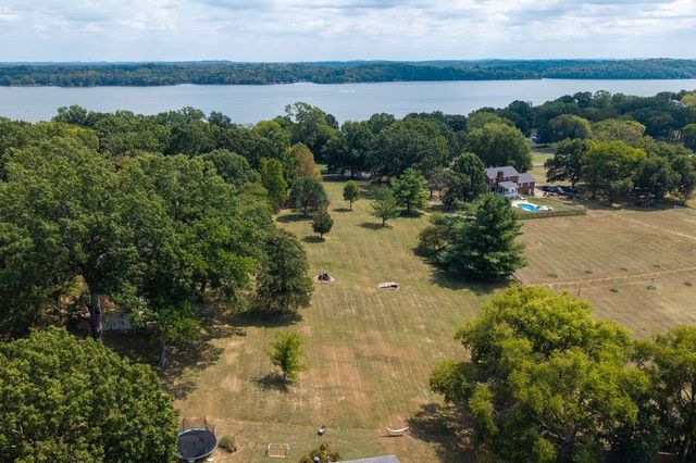 179 Clifftop Dr, Hendersonville, TN 37075