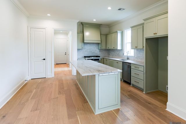 7644 Jeter Dr, Baton Rouge, LA 70817