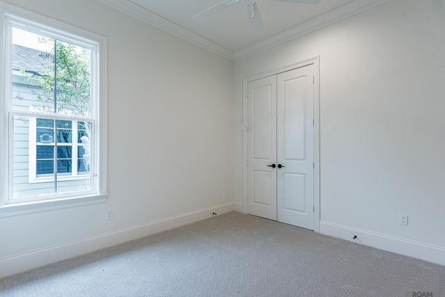 7644 Jeter Dr, Baton Rouge, LA 70817