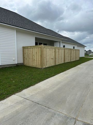 7644 Jeter Dr, Baton Rouge, LA 70817