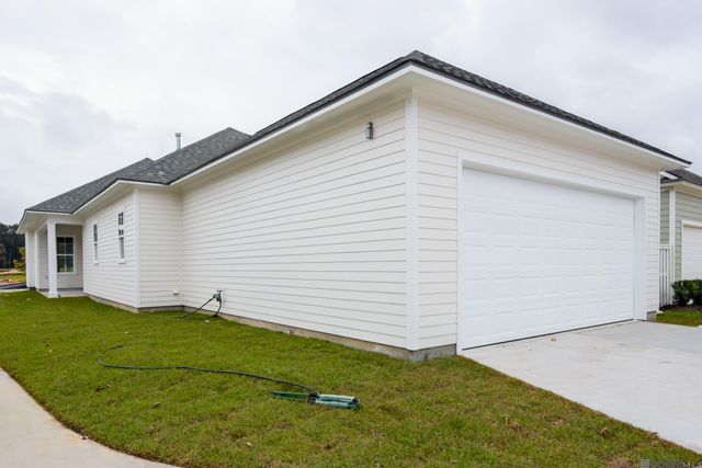 7644 Jeter Dr, Baton Rouge, LA 70817