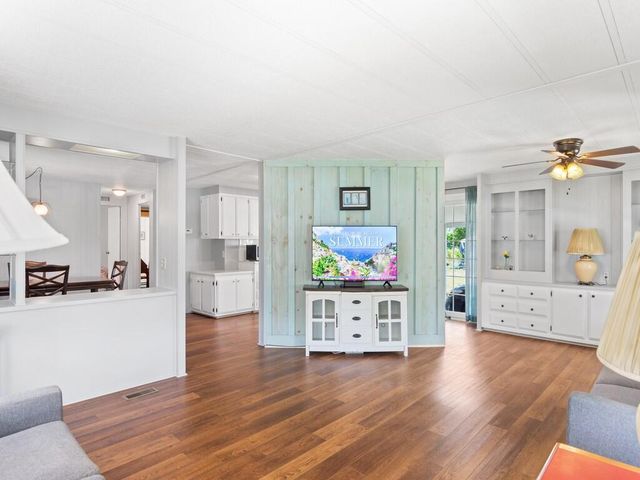 196 NE Emerald Drive, Jensen Beach, FL 34957