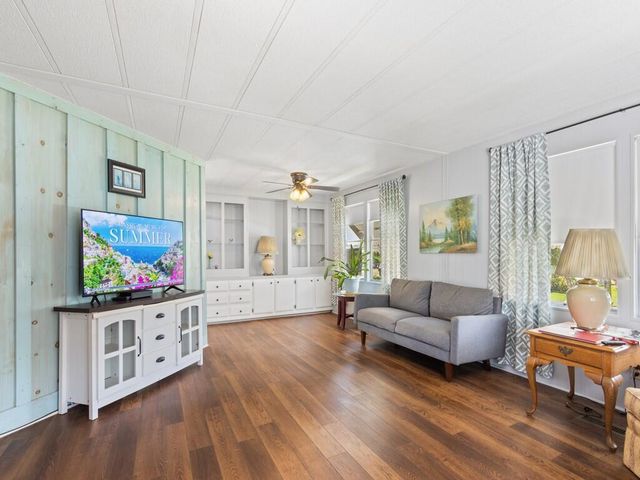 196 NE Emerald Drive, Jensen Beach, FL 34957