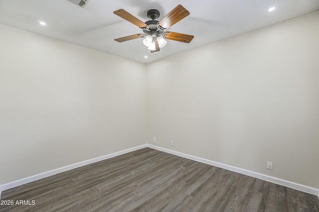 501 W HONONEGH Drive 6, Phoenix, AZ 85027