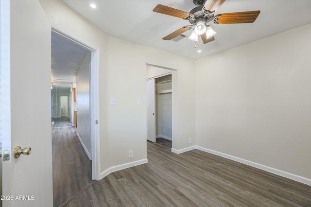 501 W HONONEGH Drive 6, Phoenix, AZ 85027