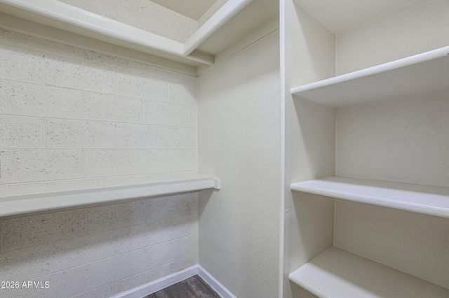 501 W HONONEGH Drive 6, Phoenix, AZ 85027