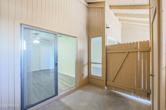 501 W HONONEGH Drive 6, Phoenix, AZ 85027