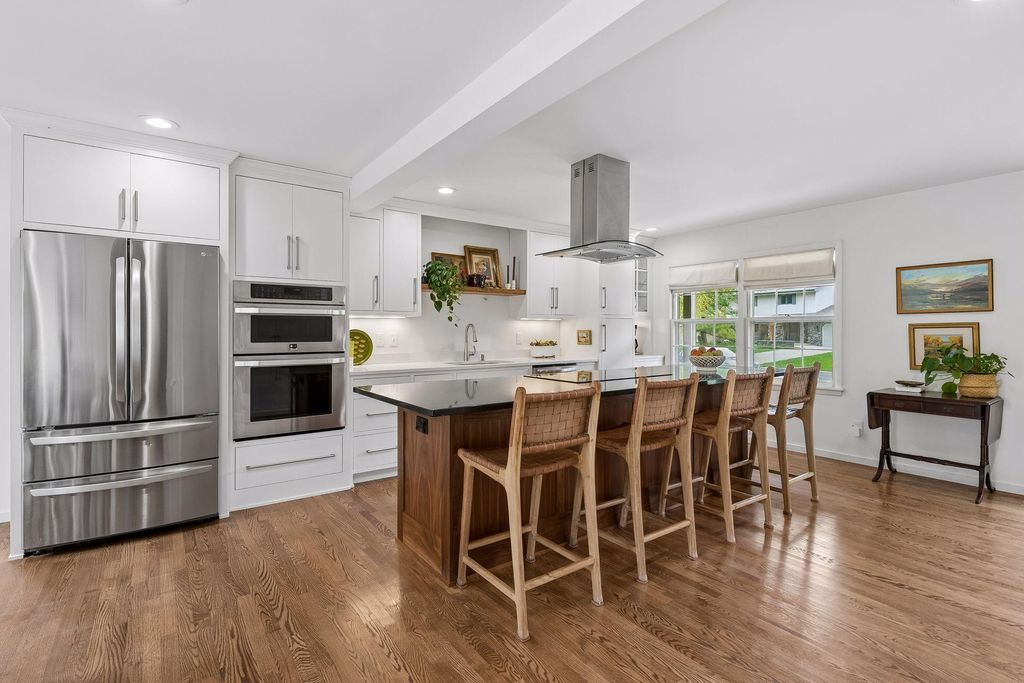 2060 Kelly Drive, Golden Valley, MN 55427 — exterior