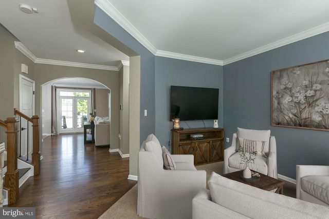 334 CALMES ST, Charles Town, WV 25414