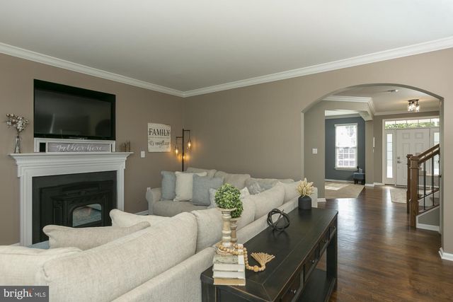 334 CALMES ST, Charles Town, WV 25414