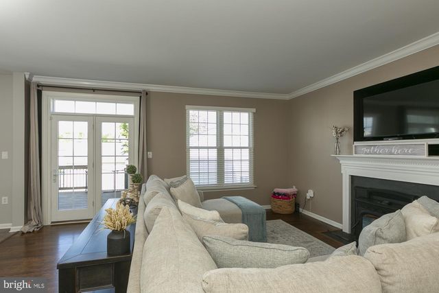 334 CALMES ST, Charles Town, WV 25414