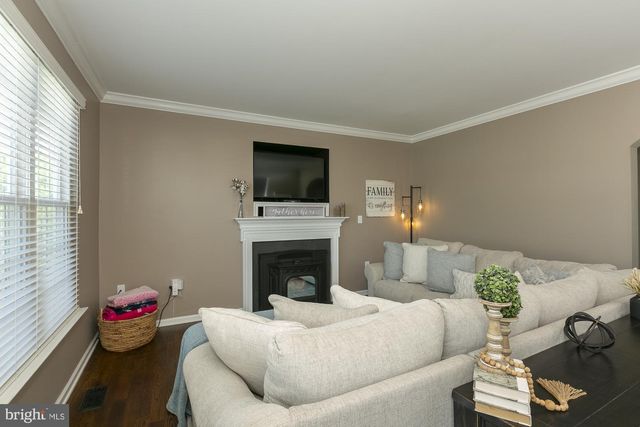 334 CALMES ST, Charles Town, WV 25414