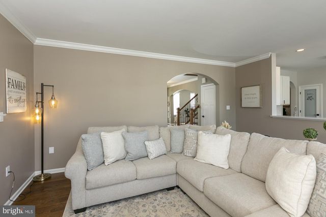 334 CALMES ST, Charles Town, WV 25414