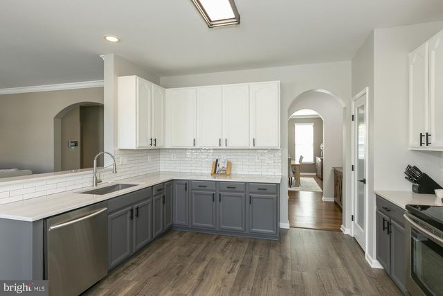334 CALMES ST, Charles Town, WV 25414